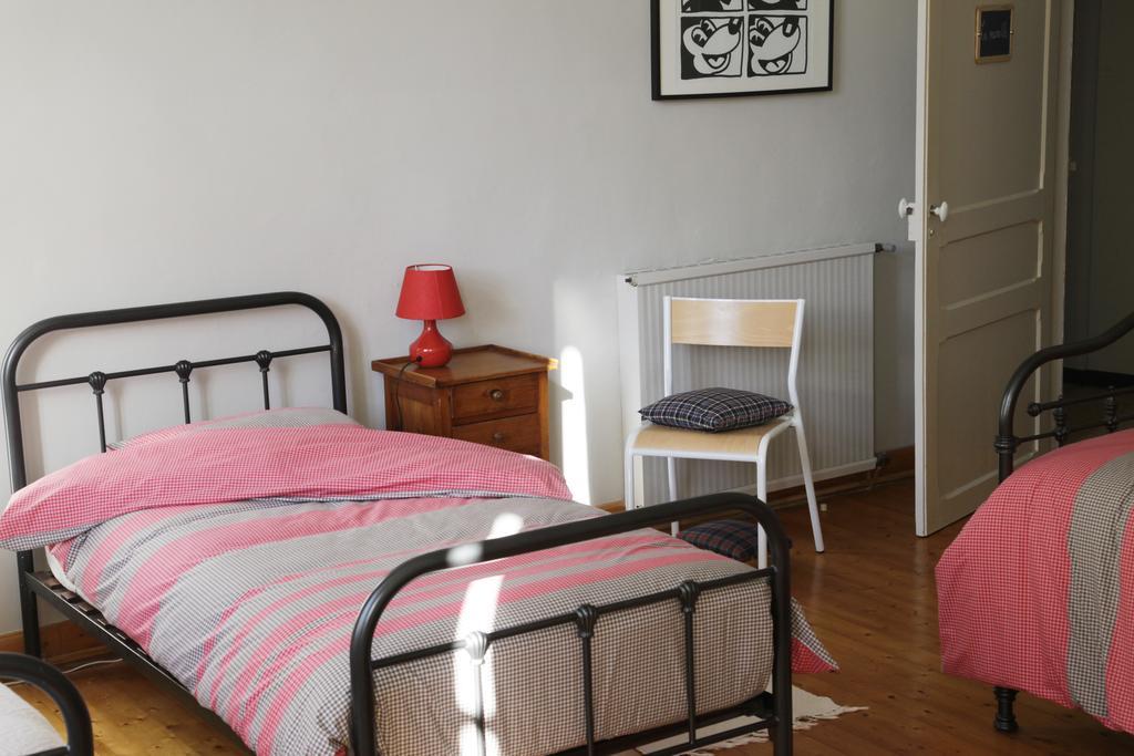 La Bonne Ecole Bed and Breakfast Les Landes-Genusson Δωμάτιο φωτογραφία