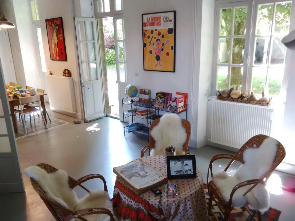 La Bonne Ecole Bed and Breakfast Les Landes-Genusson Εξωτερικό φωτογραφία